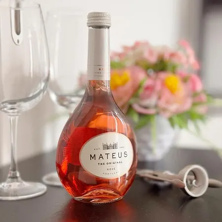 Basilio Next To Ladra Flea Market 아파트 *